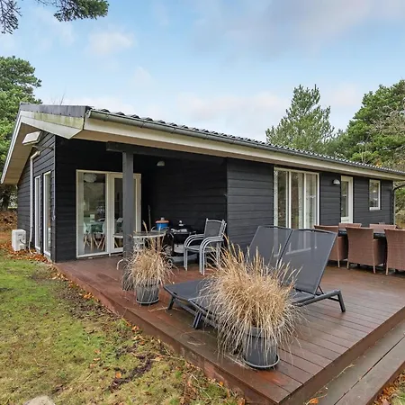 France - 1-1km From The Sea By Interhome *